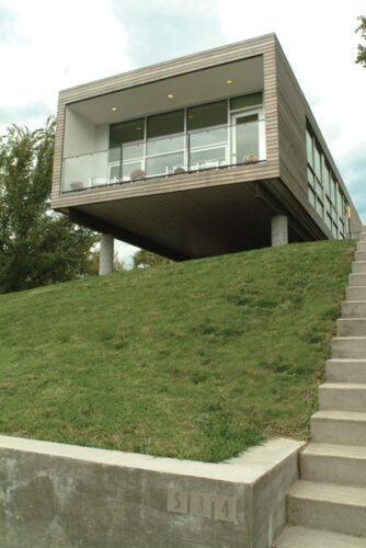 An Urban Nest: A Kansas City Prefab Home